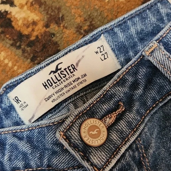 Hollister Two-Tone Blue Cropped Jeans - Picture 4 of 10